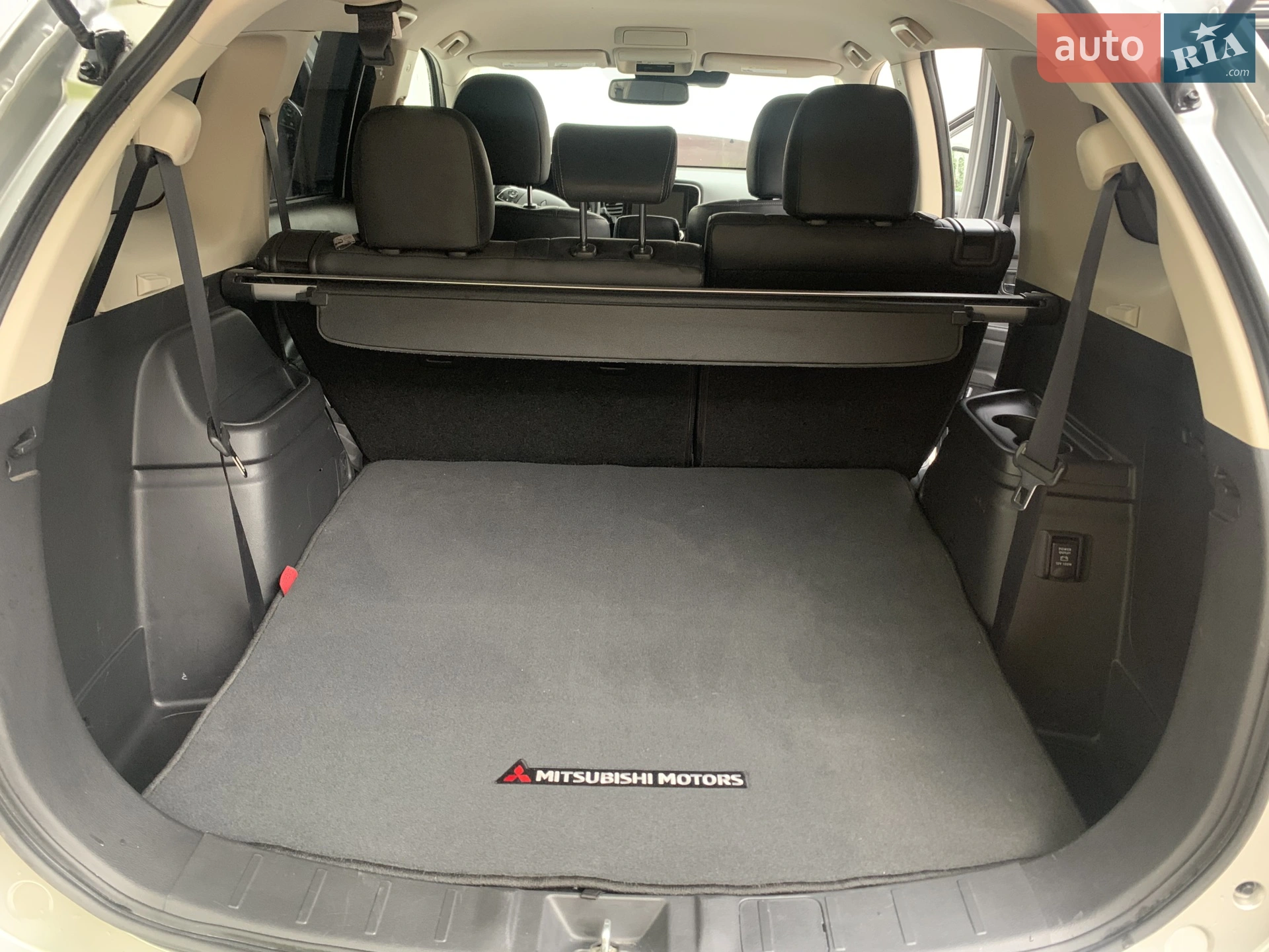 2020 Mitsubishi Outlander - мініатюра 19