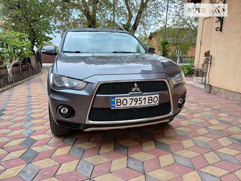 Внедорожник / Кроссовер Mitsubishi Outlander 2010 в Тернополе