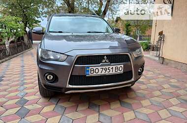 Позашляховик / Кросовер Mitsubishi Outlander 2010 в Тернополі