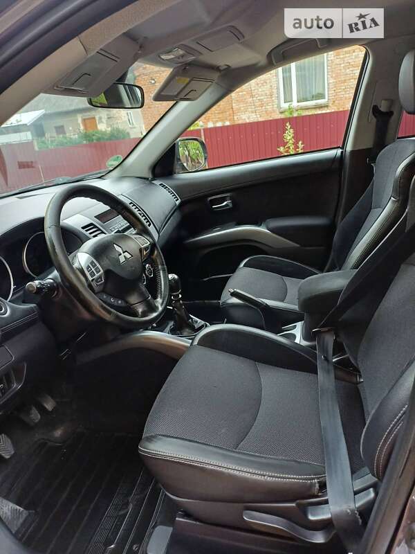 Внедорожник / Кроссовер Mitsubishi Outlander 2010 в Тернополе