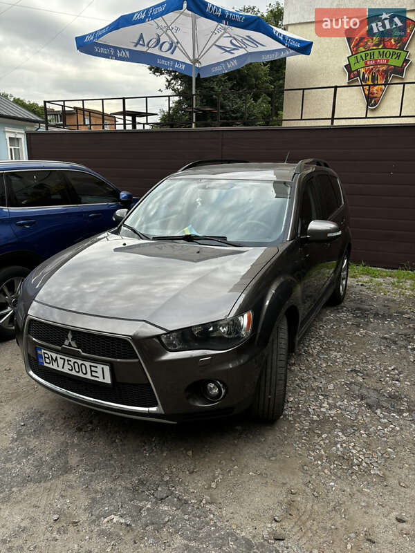 Внедорожник / Кроссовер Mitsubishi Outlander 2011 в Сумах