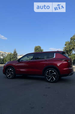 Внедорожник / Кроссовер Mitsubishi Outlander 2022 в Днепре