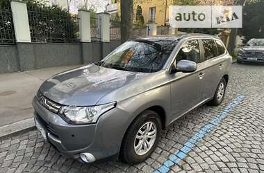 Позашляховик / Кросовер Mitsubishi Outlander 2012 в Ужгороді