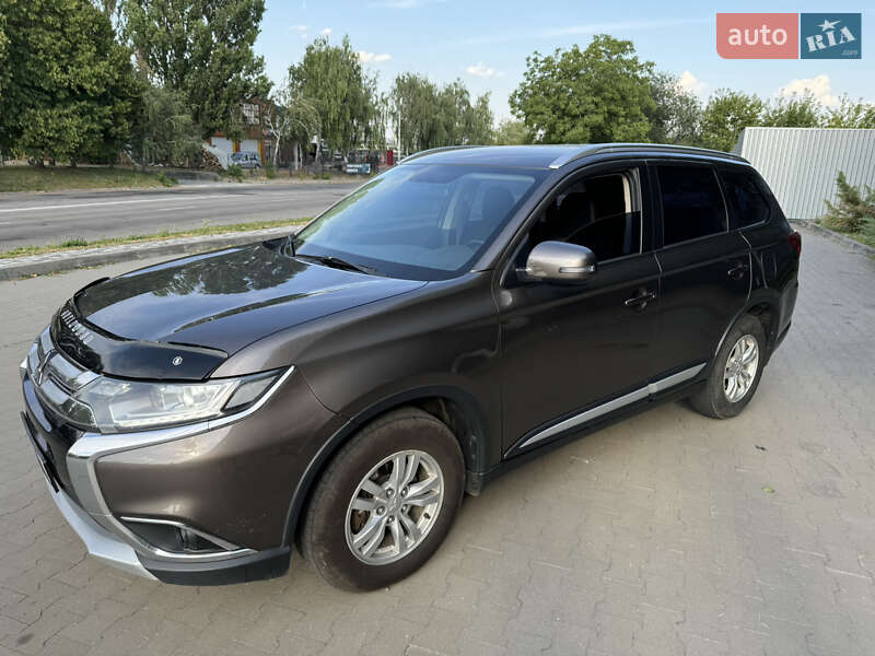 Внедорожник / Кроссовер Mitsubishi Outlander 2016 в Белой Церкви фото 16 Внедорожник / Кроссовер Mitsubishi Outlander 2016 в Белой Церкви