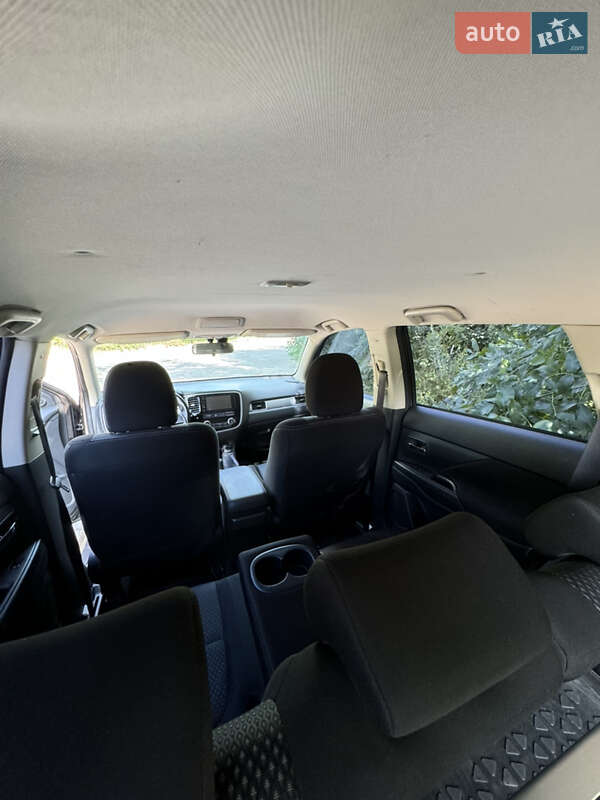 Внедорожник / Кроссовер Mitsubishi Outlander 2016 в Белой Церкви фото 29 Внедорожник / Кроссовер Mitsubishi Outlander 2016 в Белой Церкви