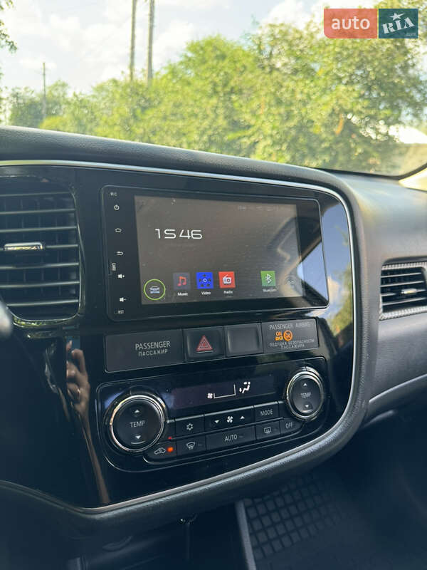 Внедорожник / Кроссовер Mitsubishi Outlander 2016 в Белой Церкви фото 32 Внедорожник / Кроссовер Mitsubishi Outlander 2016 в Белой Церкви