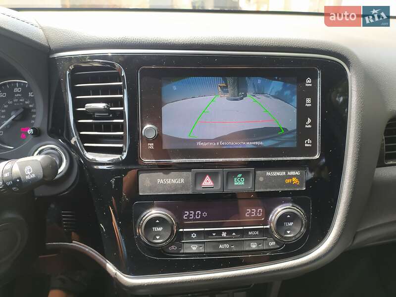 Внедорожник / Кроссовер Mitsubishi Outlander 2017 в Одессе