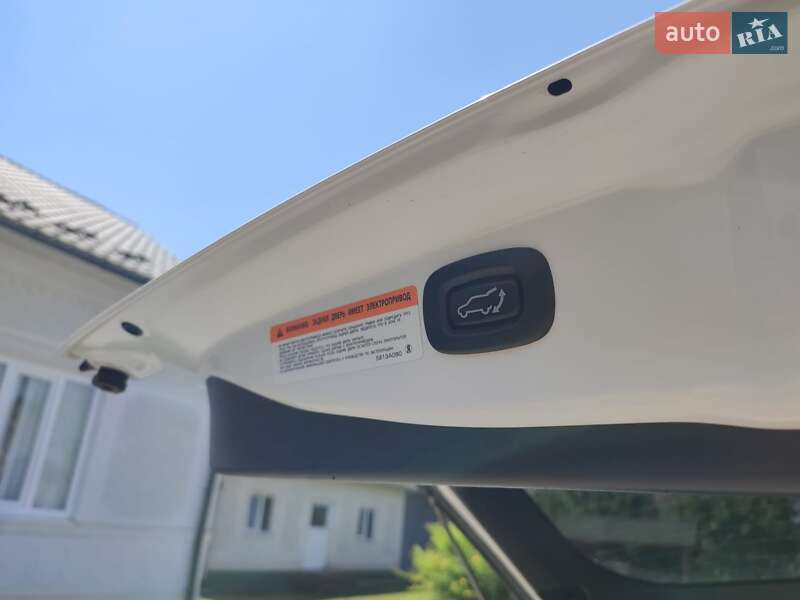 Внедорожник / Кроссовер Mitsubishi Outlander 2021 в Черновцах