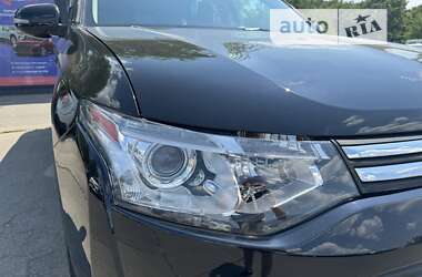 Внедорожник / Кроссовер Mitsubishi Outlander 2013 в 