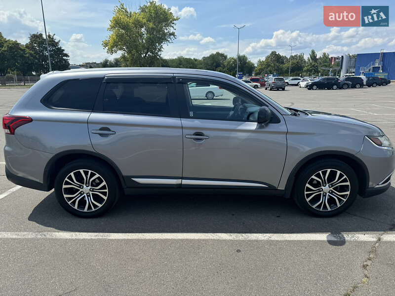 Mitsubishi Outlander 2018