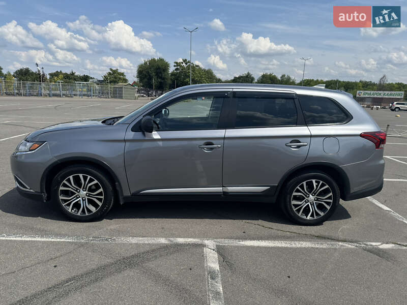 Позашляховик / Кросовер Mitsubishi Outlander 2018 в Дніпрі