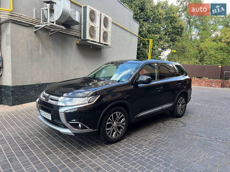 Mitsubishi Outlander 2016