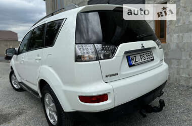 Внедорожник / Кроссовер Mitsubishi Outlander 2011 в Дубно