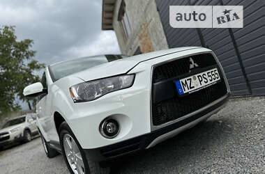 Внедорожник / Кроссовер Mitsubishi Outlander 2011 в Дубно