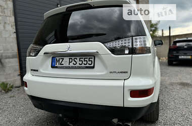 Внедорожник / Кроссовер Mitsubishi Outlander 2011 в Дубно