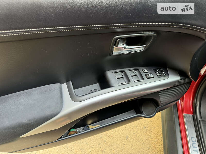 Позашляховик / Кросовер Mitsubishi Outlander 2012 в Миколаєві фото 13 Позашляховик / Кросовер Mitsubishi Outlander 2012 в Миколаєві