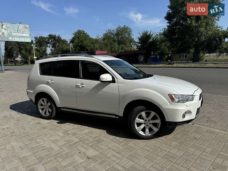 Позашляховик / Кросовер Mitsubishi Outlander 2010 в Дніпрі