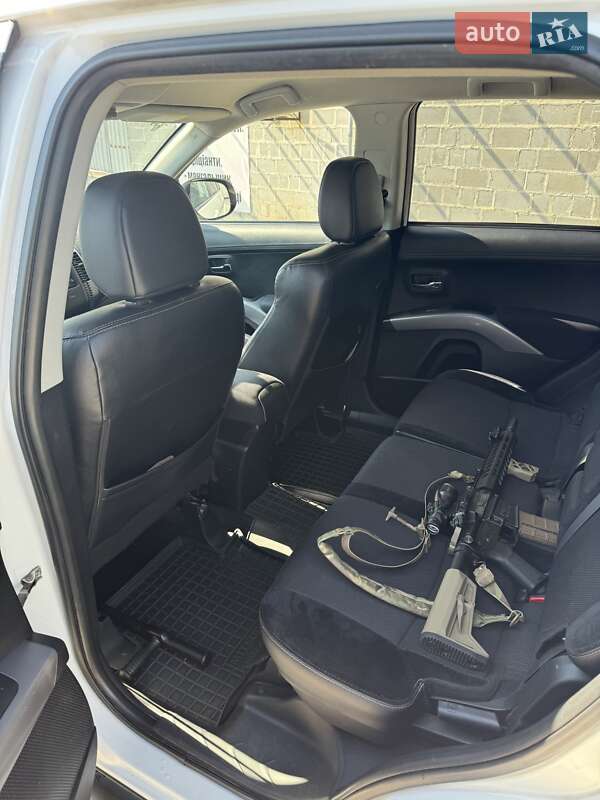 Позашляховик / Кросовер Mitsubishi Outlander 2010 в Дніпрі