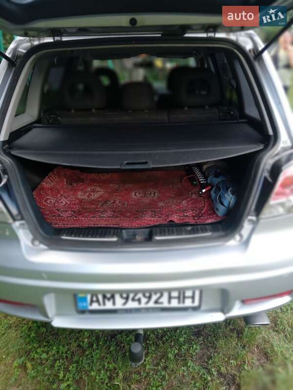 Внедорожник / Кроссовер Mitsubishi Outlander 2006 в Бердичеве