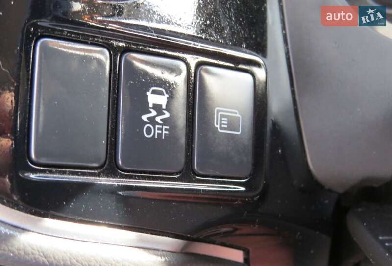 Позашляховик / Кросовер Mitsubishi Outlander 2015 в Кропивницькому