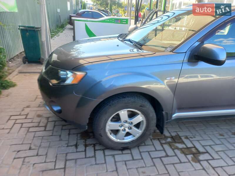 Позашляховик / Кросовер Mitsubishi Outlander 2008 в Хмельницькому