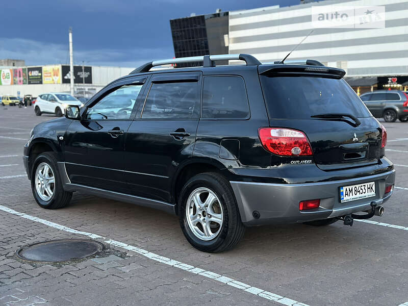 Внедорожник / Кроссовер Mitsubishi Outlander 2005 в Житомире