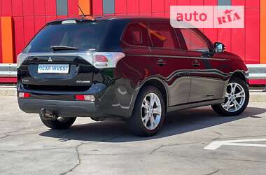 Позашляховик / Кросовер Mitsubishi Outlander 2013 в Києві