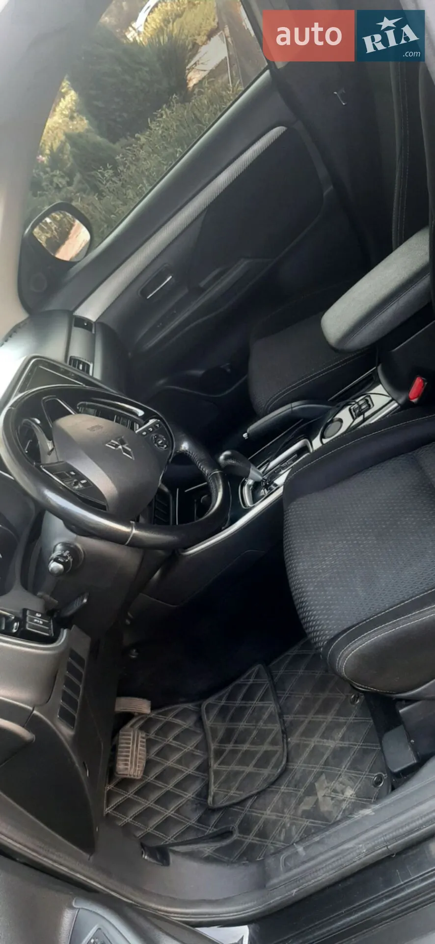 2017 Mitsubishi Outlander - мініатюра 8