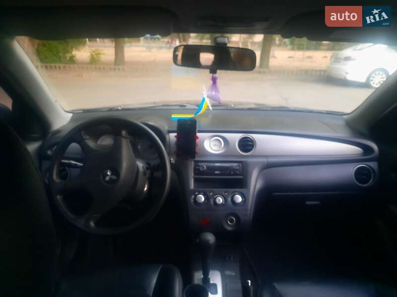 Позашляховик / Кросовер Mitsubishi Outlander 2006 в Кременчуці