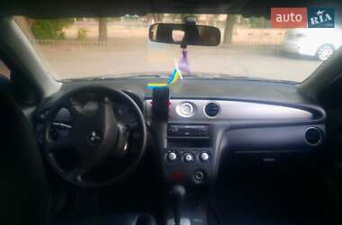 Внедорожник / Кроссовер Mitsubishi Outlander 2006 в 