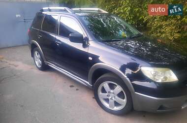 Внедорожник / Кроссовер Mitsubishi Outlander 2006 в 