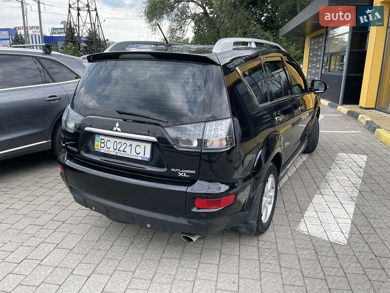 Позашляховик / Кросовер Mitsubishi Outlander 2010 в Львові