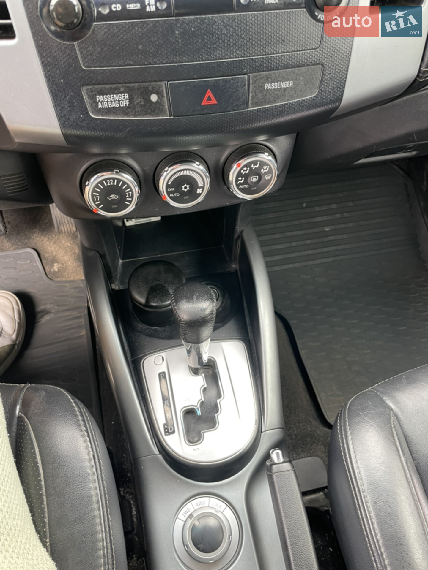 2010 Mitsubishi Outlander - мініатюра 14