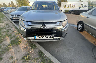 Внедорожник / Кроссовер Mitsubishi Outlander 2020 в Ровно