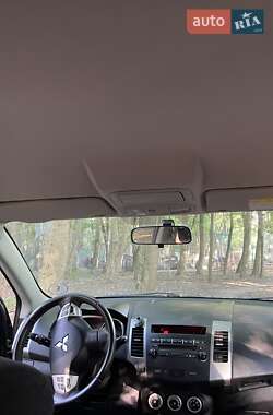 Внедорожник / Кроссовер Mitsubishi Outlander 2008 в 