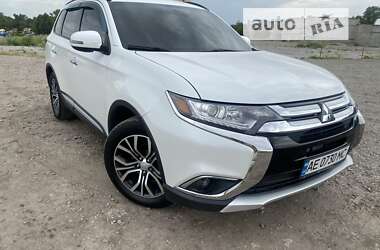 Внедорожник / Кроссовер Mitsubishi Outlander 2015 в Днепре