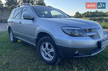 Внедорожник / Кроссовер Mitsubishi Outlander 2003 в 