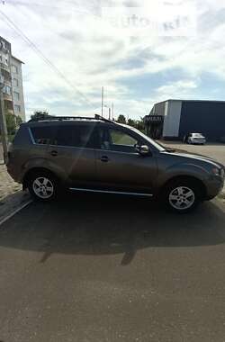 Внедорожник / Кроссовер Mitsubishi Outlander 2011 в Львове