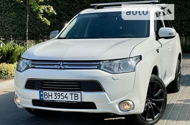 Внедорожник / Кроссовер Mitsubishi Outlander 2014 в Одессе