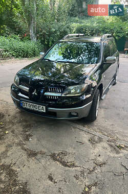 Внедорожник / Кроссовер Mitsubishi Outlander 2004 в Херсоне