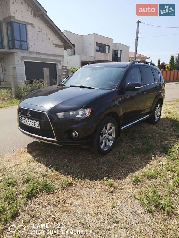 Позашляховик / Кросовер Mitsubishi Outlander 2011 в Одесі