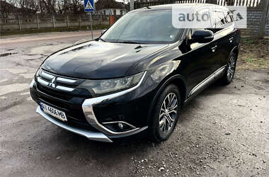 Внедорожник / Кроссовер Mitsubishi Outlander 2015 в Березане