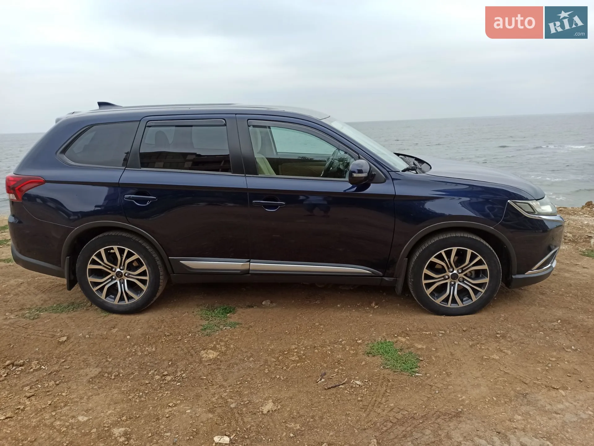 2017 Mitsubishi Outlander - мініатюра 4