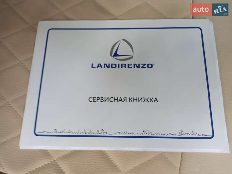 Внедорожник / Кроссовер Mitsubishi Outlander 2017 в Черноморске