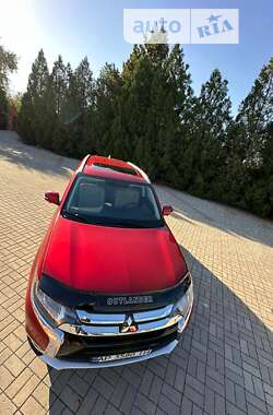 Внедорожник / Кроссовер Mitsubishi Outlander 2018 в Запорожье