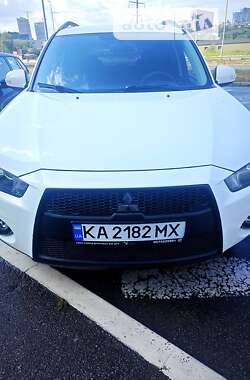 Позашляховик / Кросовер Mitsubishi Outlander 2011 в Києві