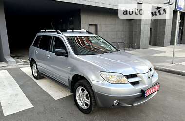 Позашляховик / Кросовер Mitsubishi Outlander 2007 в Києві