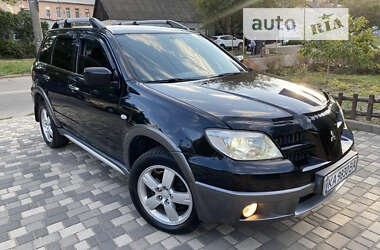 Позашляховик / Кросовер Mitsubishi Outlander 2005 в Миколаєві