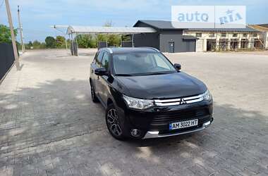 Позашляховик / Кросовер Mitsubishi Outlander 2014 в Житомирі