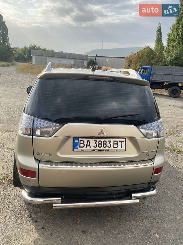 Позашляховик / Кросовер Mitsubishi Outlander 2006 в Благовіщенську